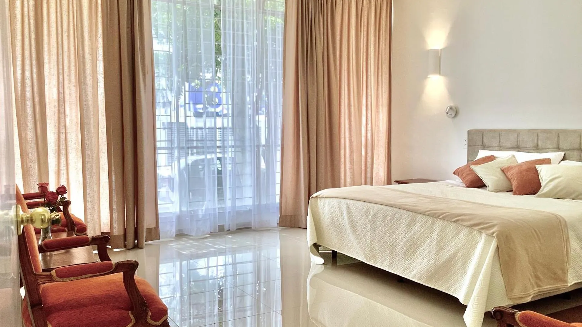 Rincon Del Arbol Aparthotel Quito